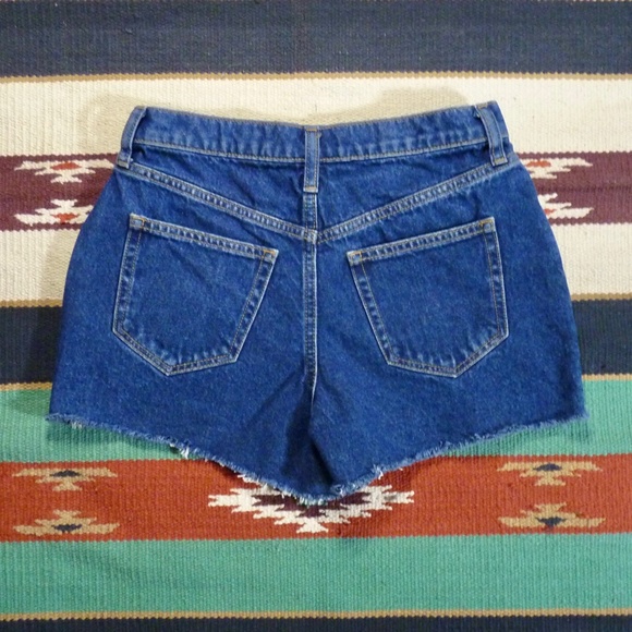 PINK Victoria's Secret Blue Denim Jean Shorts Size 26 - Picture 2 of 8